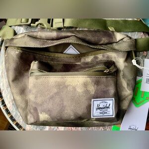 HERSCHEL SUPPLY COMPANY HIP PACK
